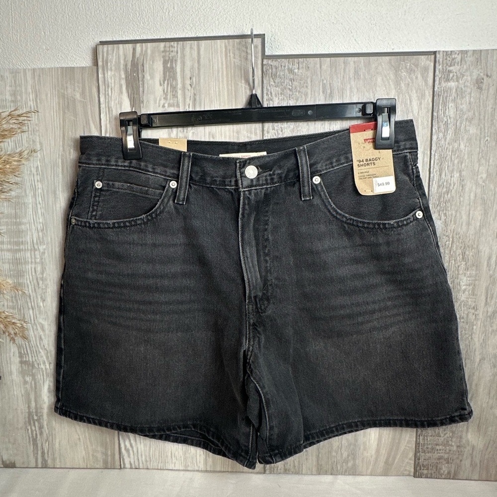 NWT Levi's Dark ‘94 Baggy Shorts -32